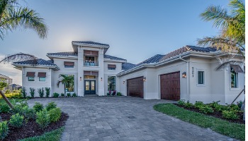 stunning-home-with-grand-entrance